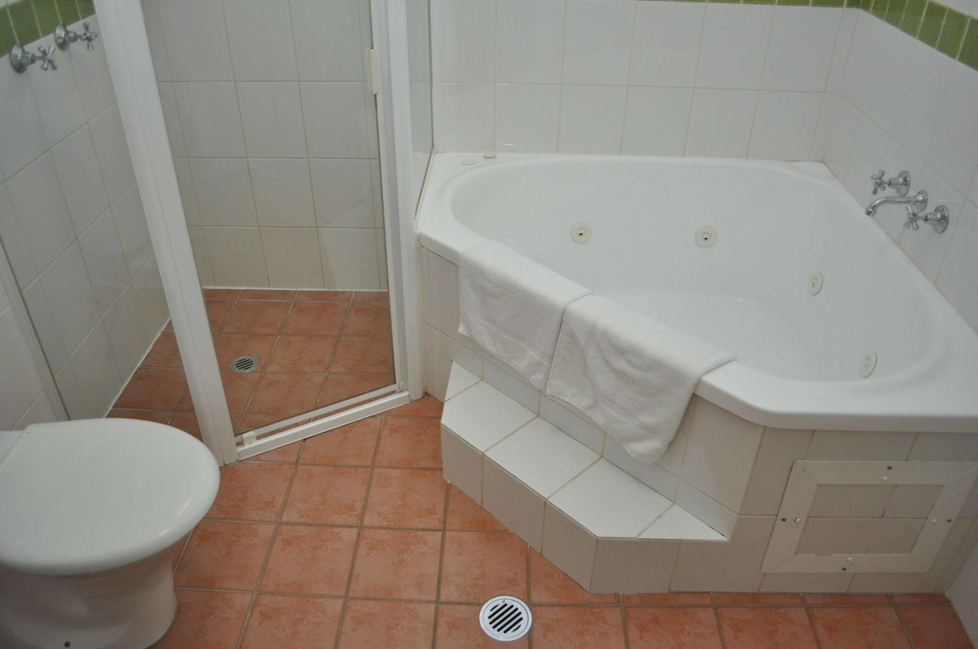 Meadowbrook Hotel Brisbane Loganlea Buitenkant foto
